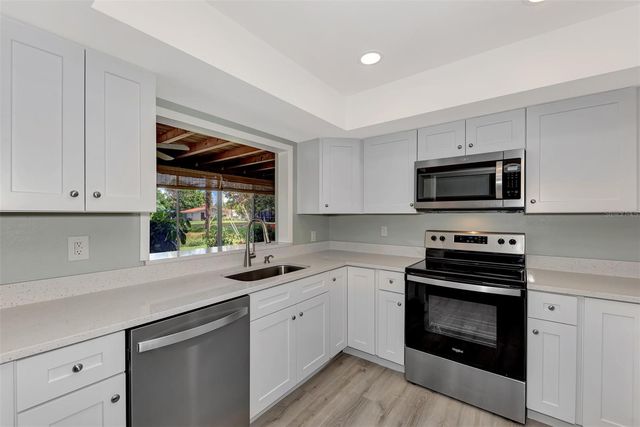 3304 KENMORE DRIVE, Sarasota, FL 34231