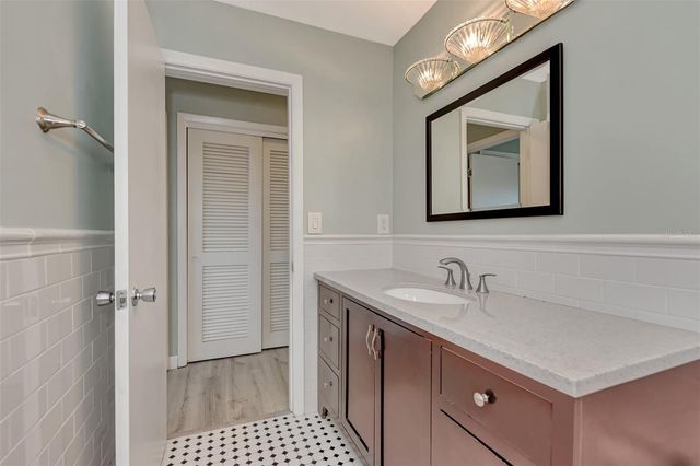 3304 KENMORE DRIVE, Sarasota, FL 34231