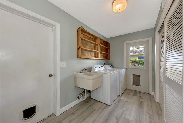 3304 KENMORE DRIVE, Sarasota, FL 34231