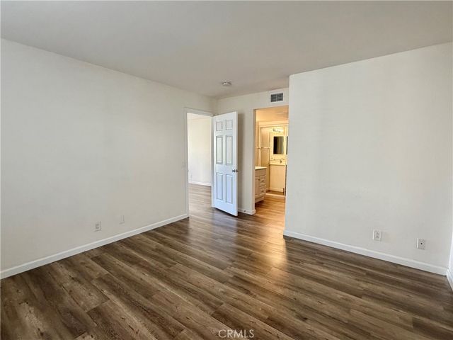 23216 Orange Ave 7, Lake Forest, CA 92630