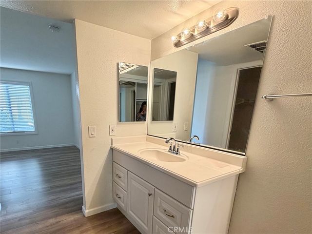 23216 Orange Ave 7, Lake Forest, CA 92630