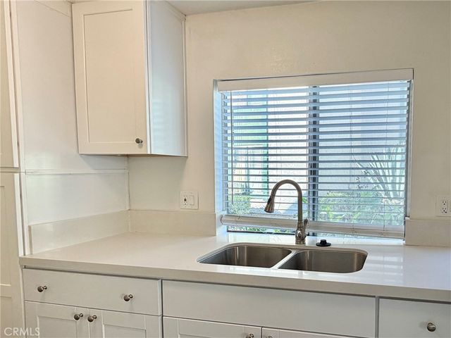 23216 Orange Ave 7, Lake Forest, CA 92630