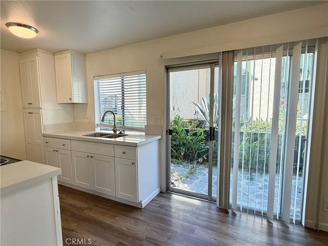 23216 Orange Ave 7, Lake Forest, CA 92630