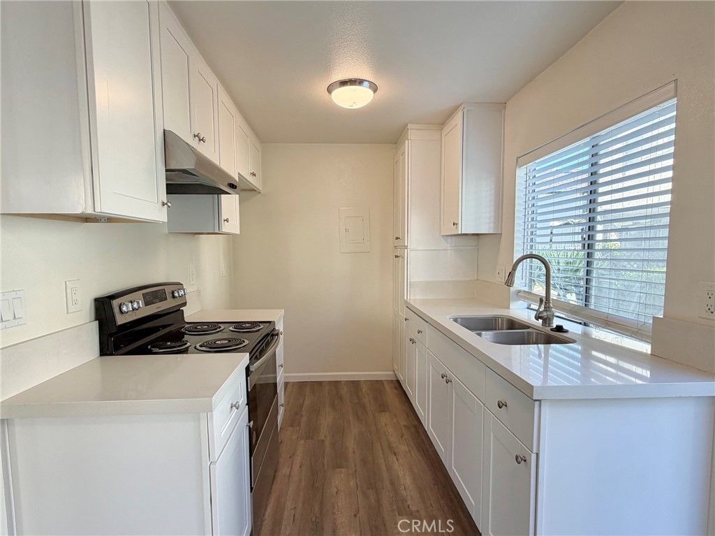 Image 3 of property listing at 23216 Orange Ave 7, Lake Forest, CA 92630