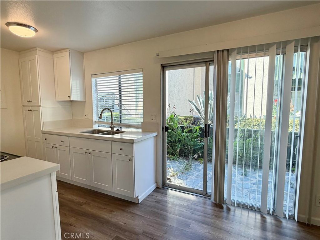 Image 7 of property listing at 23216 Orange Ave 7, Lake Forest, CA 92630