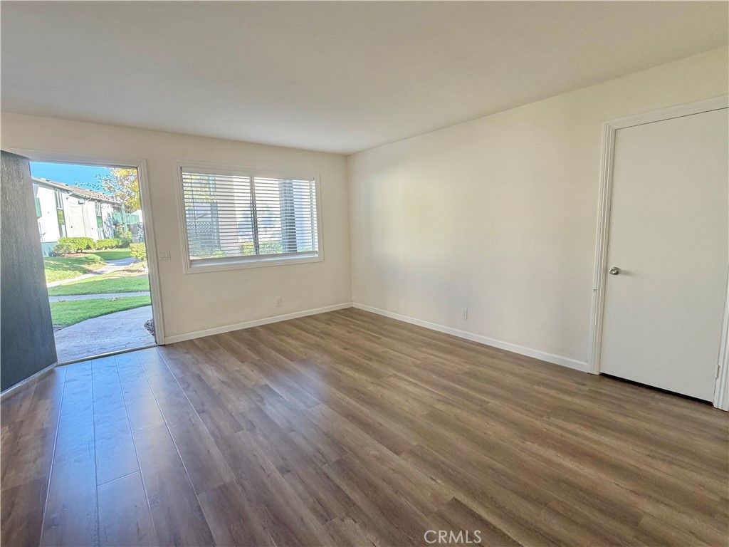 Image 9 of property listing at 23216 Orange Ave 7, Lake Forest, CA 92630