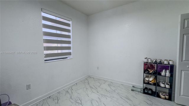 3318 W 106th Ter, Hialeah, FL 33018