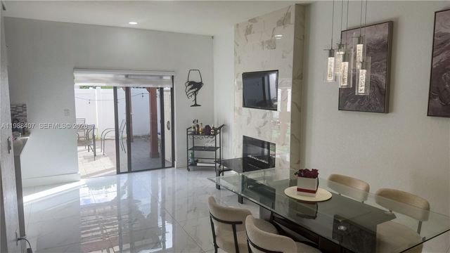 3318 W 106th Ter, Hialeah, FL 33018