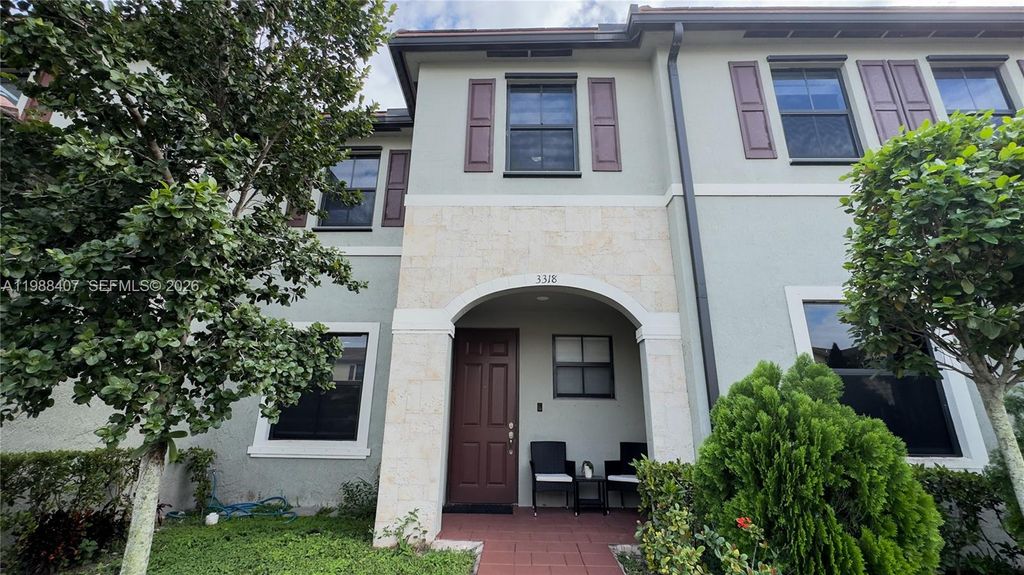 3318 W 106th Ter, Hialeah, FL 33018