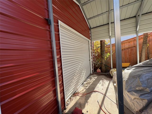 709 Timberview Court N, Fort Worth, TX 76112