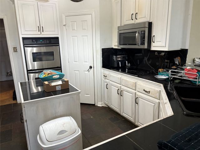 709 Timberview Court N, Fort Worth, TX 76112