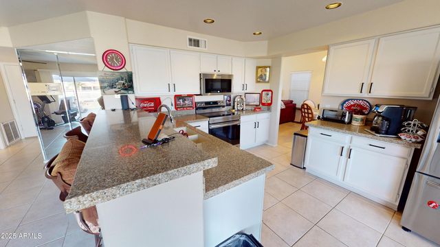 7804 W JULIE Drive, Glendale, AZ 85308