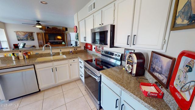 7804 W JULIE Drive, Glendale, AZ 85308