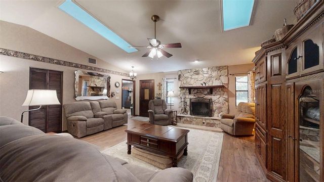 8614 W VARRICCHIO LANE, Crystal River, FL 34428