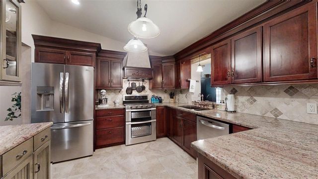 8614 W VARRICCHIO LANE, Crystal River, FL 34428