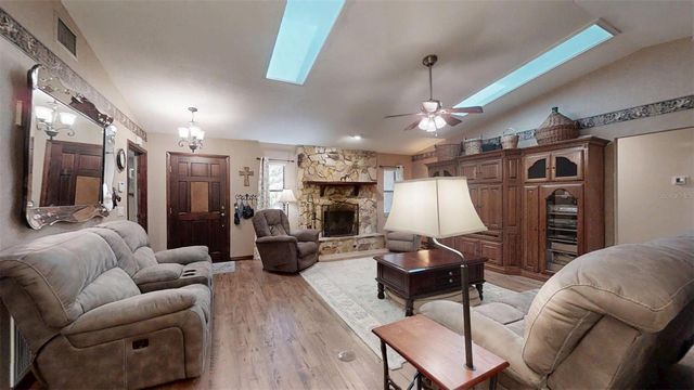 8614 W VARRICCHIO LANE, Crystal River, FL 34428