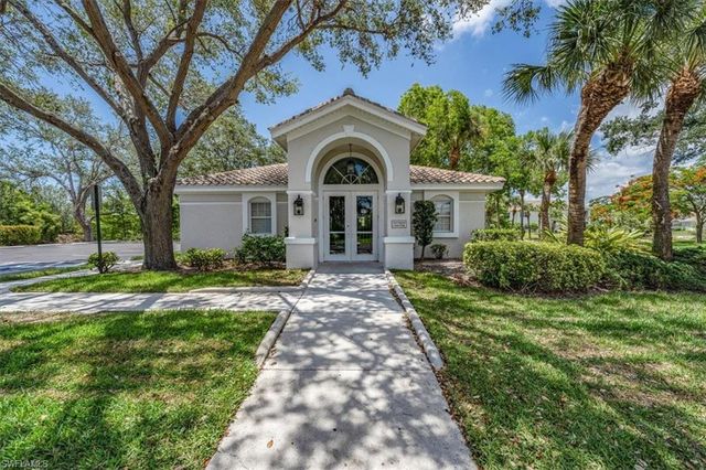 6914 Satinleaf RD N 103, Naples, FL 34109