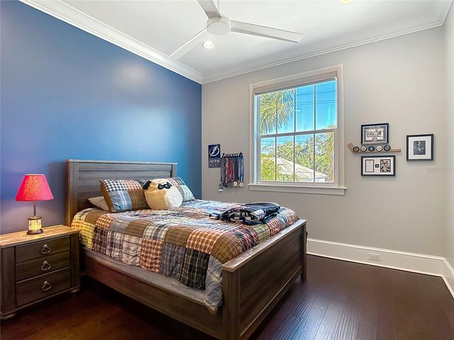 4306 W JETTON AVENUE, Tampa, FL 33629