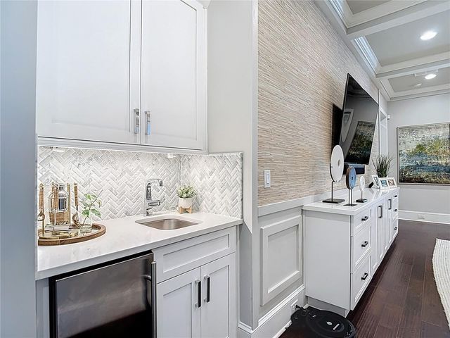 4306 W JETTON AVENUE, Tampa, FL 33629