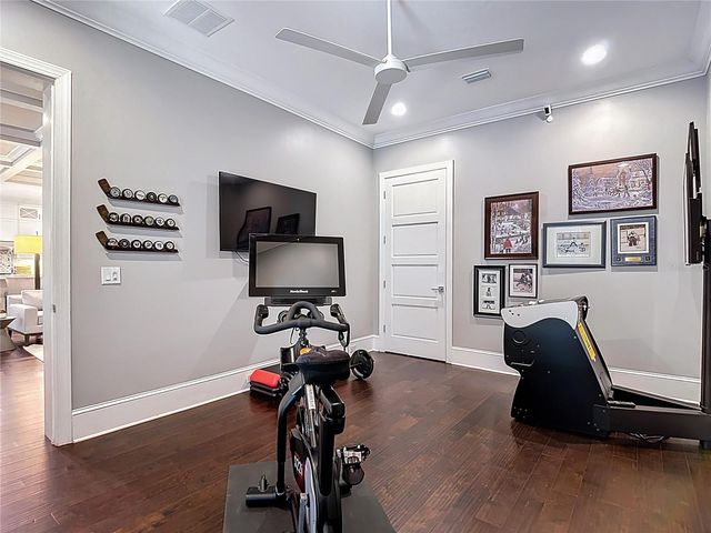 4306 W JETTON AVENUE, Tampa, FL 33629