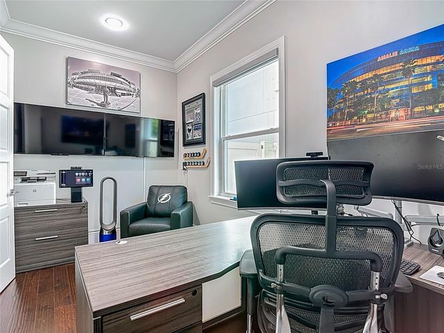 4306 W JETTON AVENUE, Tampa, FL 33629