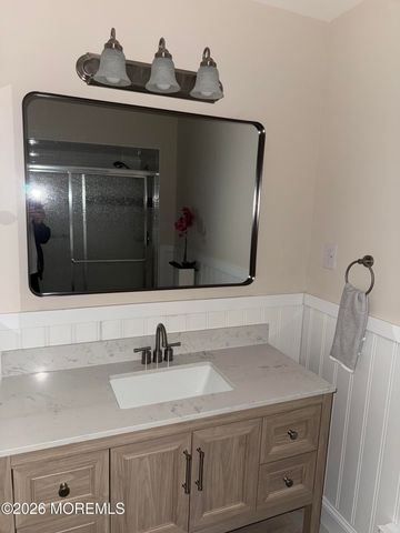218 Medford Court A, Manalapan, NJ 07726