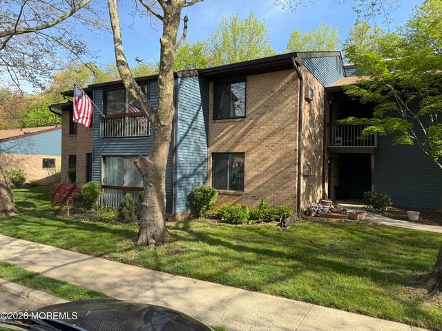 218 Medford Court A, Manalapan, NJ 07726