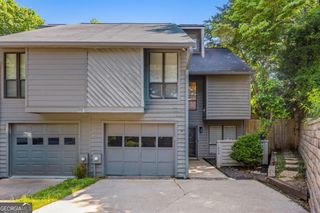 1048 Creatwood Circle SE, Smyrna, GA 30080