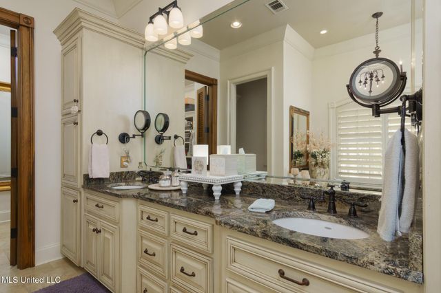 28 Fieldstone, Hattiesburg, MS 39402