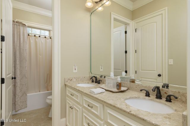 28 Fieldstone, Hattiesburg, MS 39402