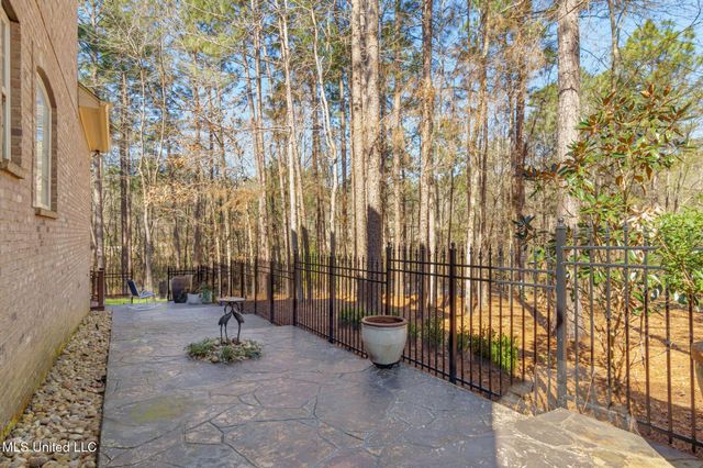 28 Fieldstone, Hattiesburg, MS 39402