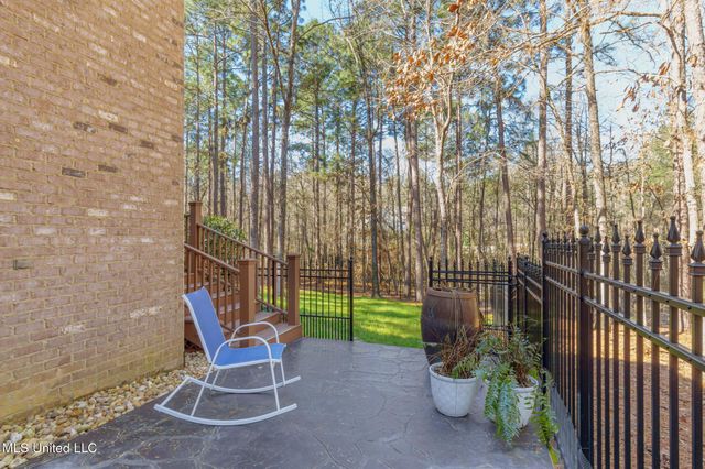 28 Fieldstone, Hattiesburg, MS 39402