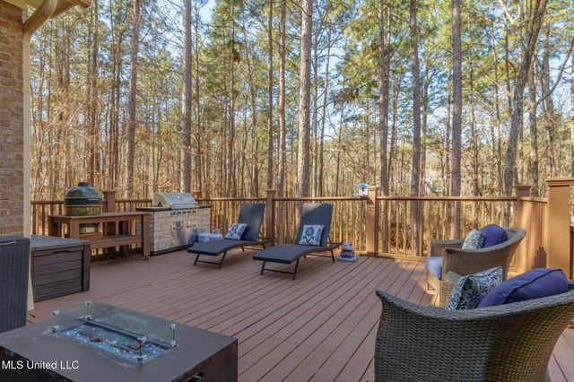28 Fieldstone, Hattiesburg, MS 39402
