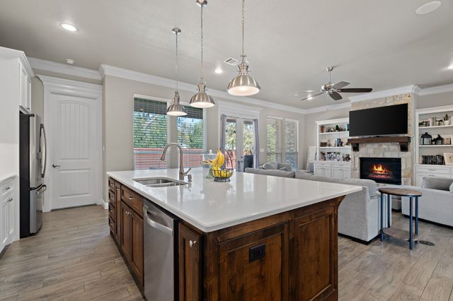 319 Turner Circle, Granbury, TX 76048