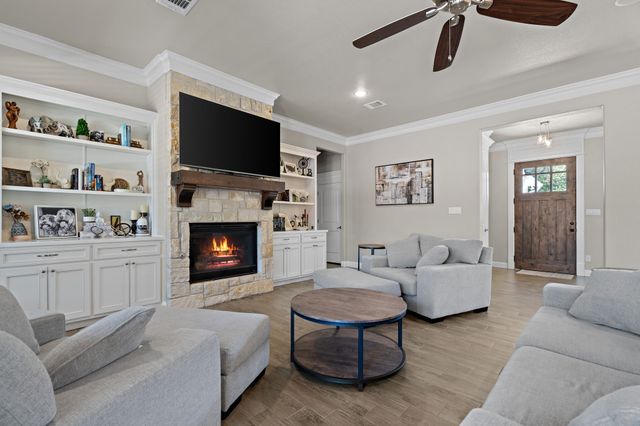 319 Turner Circle, Granbury, TX 76048