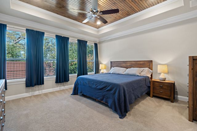 319 Turner Circle, Granbury, TX 76048