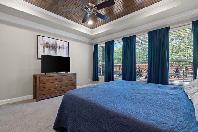 319 Turner Circle, Granbury, TX 76048