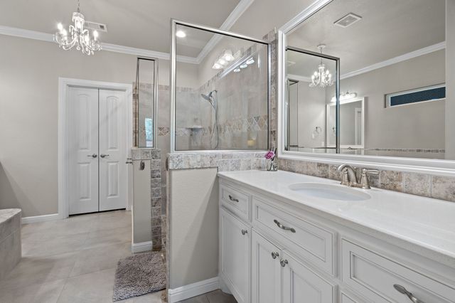 319 Turner Circle, Granbury, TX 76048