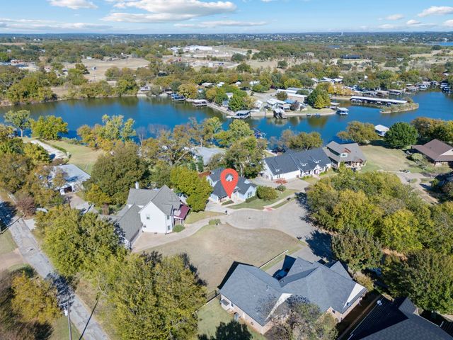 319 Turner Circle, Granbury, TX 76048