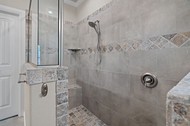 319 Turner Circle, Granbury, TX 76048