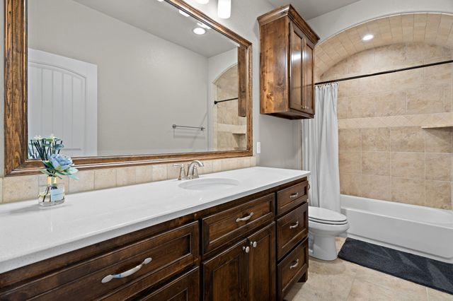 319 Turner Circle, Granbury, TX 76048