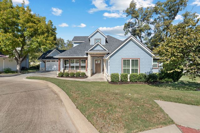 319 Turner Circle, Granbury, TX 76048