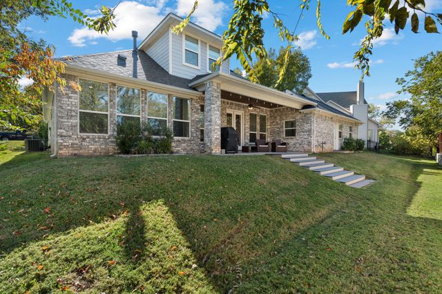 319 Turner Circle, Granbury, TX 76048