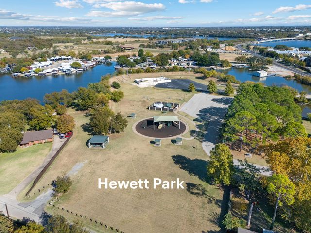 319 Turner Circle, Granbury, TX 76048