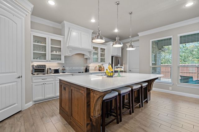 319 Turner Circle, Granbury, TX 76048