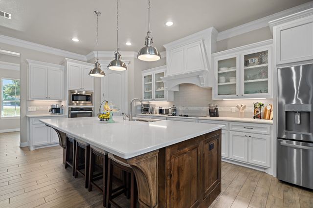 319 Turner Circle, Granbury, TX 76048