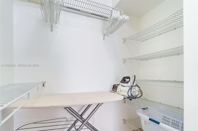 17150 N Bay Rd 2618, Sunny Isles Beach, FL 33160