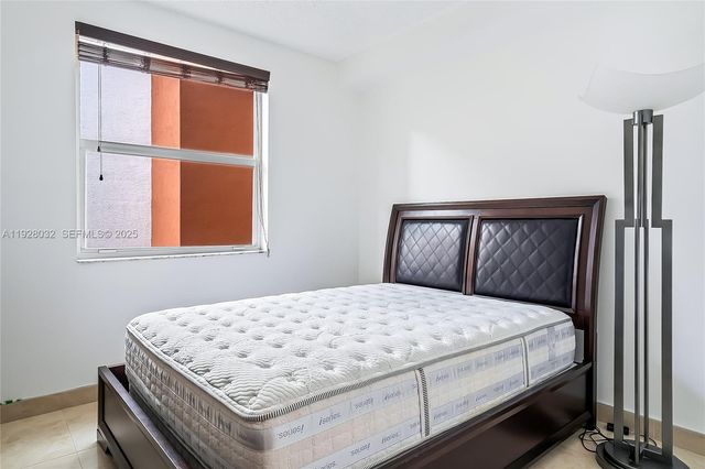 17150 N Bay Rd 2618, Sunny Isles Beach, FL 33160