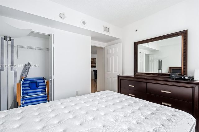 17150 N Bay Rd 2618, Sunny Isles Beach, FL 33160