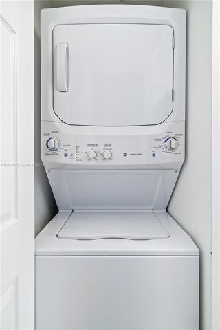 17150 N Bay Rd 2618, Sunny Isles Beach, FL 33160